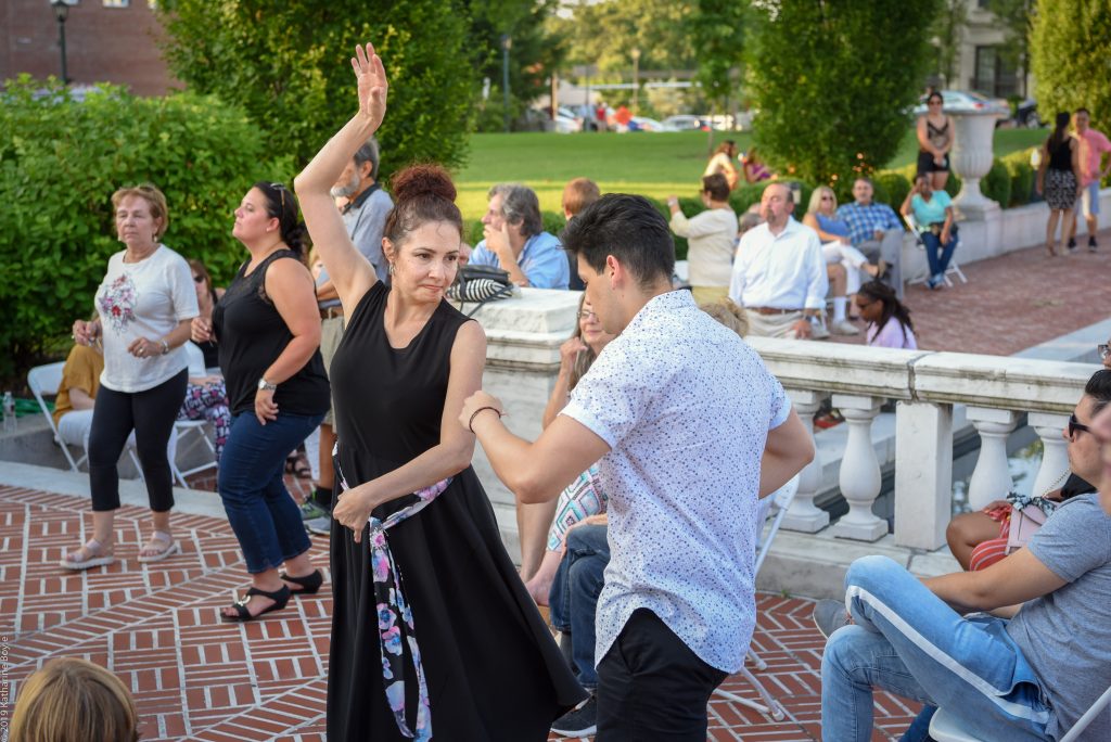 Salsa Under The Stars, couple dancing