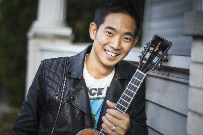 Jake Shimabukuro: Christmas in Hawaii