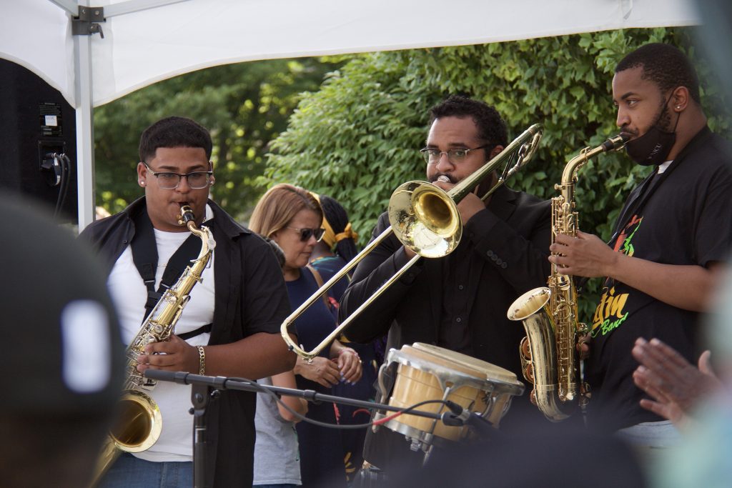 salsa under the stars band playing instruments