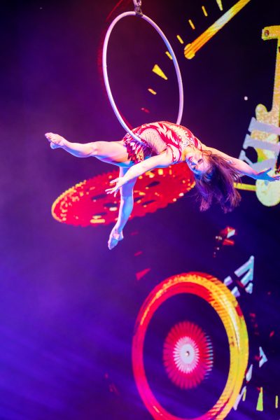 a magical cirque christmas acrobat