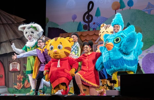 daniel tiger stage photo