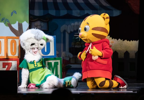 daniel tiger stage photo