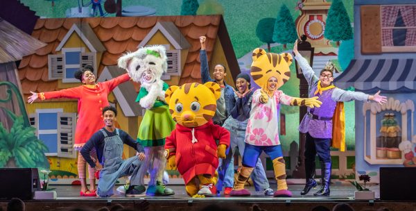 daniel tiger stage photo