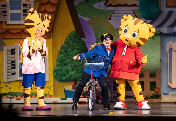 daniel tiger stage photo