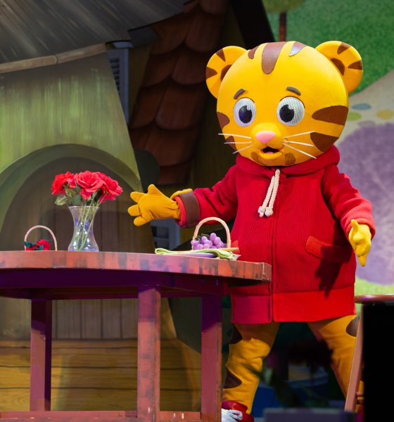 daniel tiger stage photo