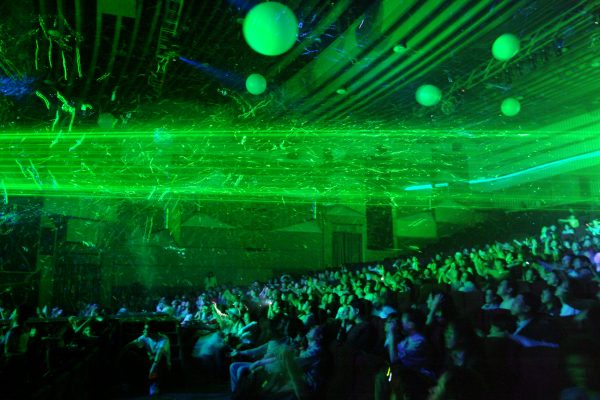 Audience Green Laser Wave