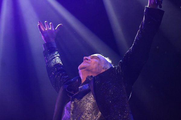 neil diamond experience live