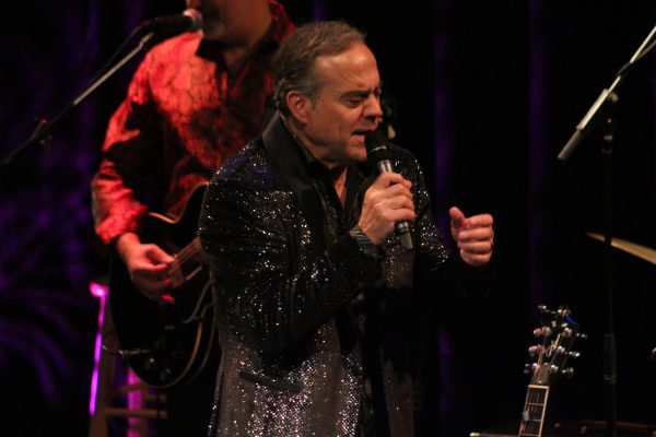 neil diamond experience live